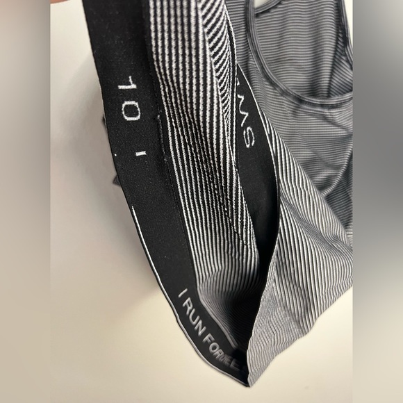 Lululemon Run: Swiftly Tech Racerback *Stripe - Picture 4 of 4